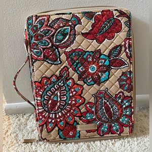 Vera Bradley tablet tamer organizer